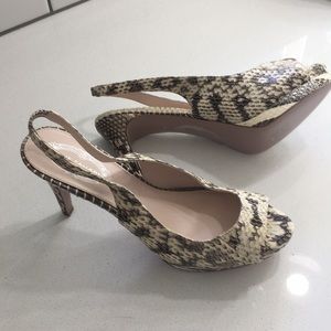 Elite Tahari sling back peep toe heels size 41